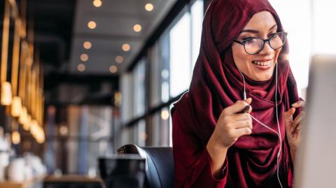 English tests for study abroad. Shutterstock.